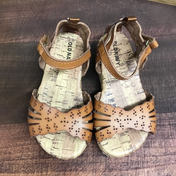 Old Navy Sandals 6